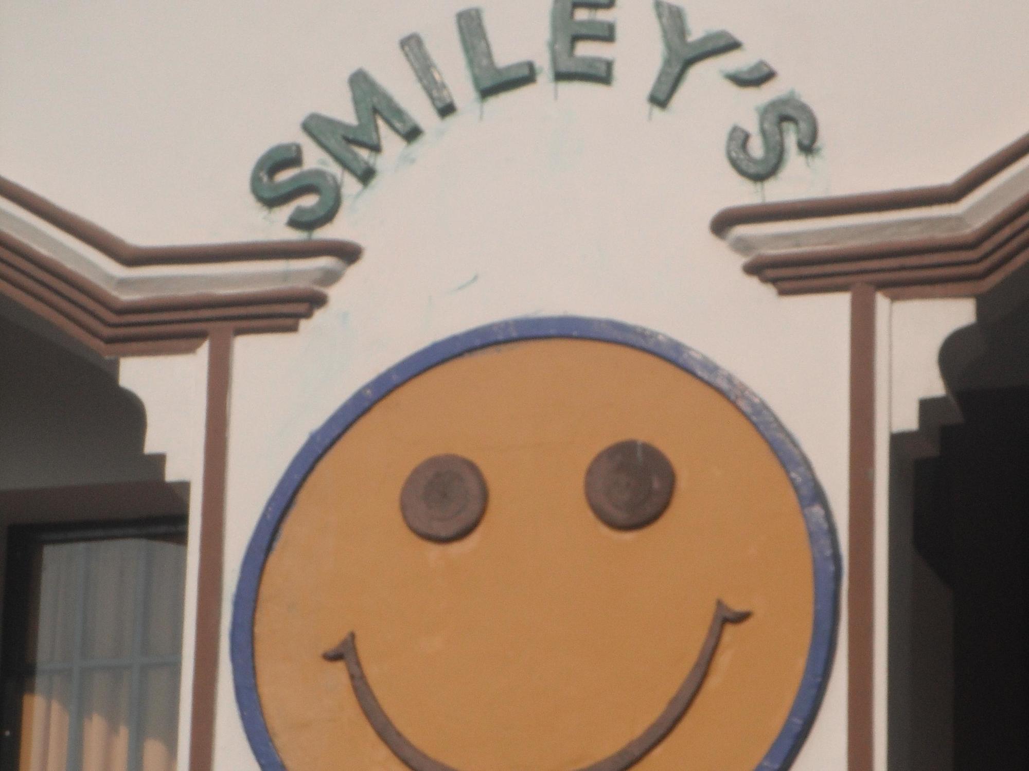 סיאם ריפ Smiley'S Guesthouse מראה חיצוני תמונה